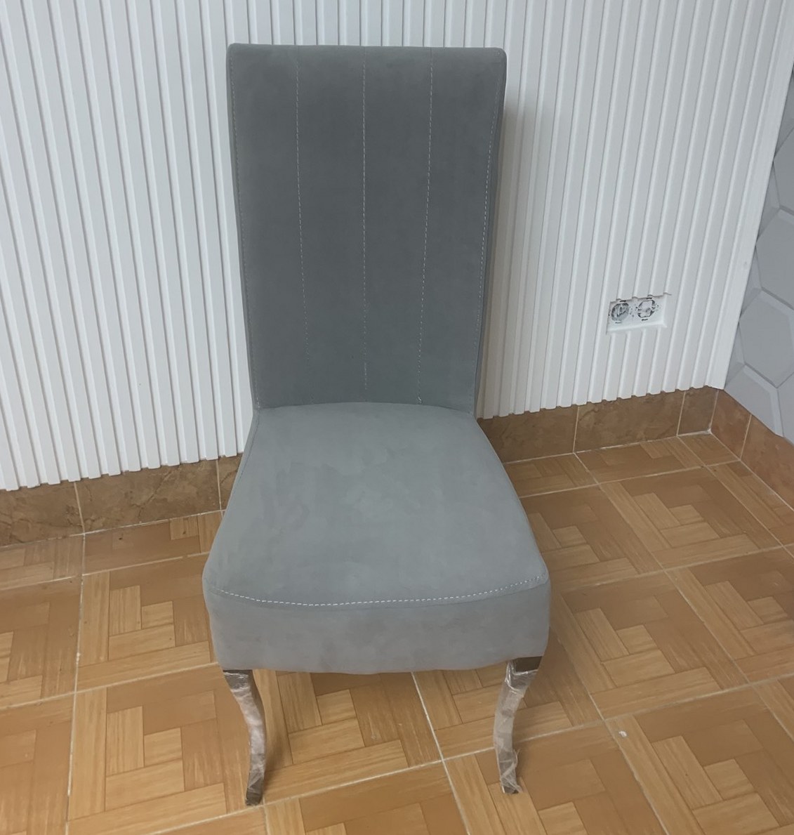 101644_0.jpg