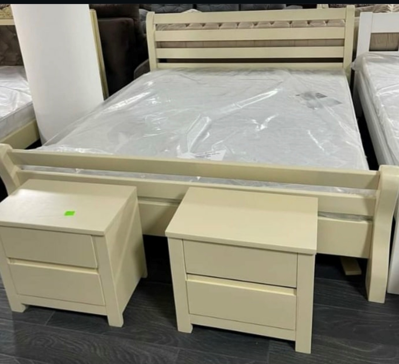 Ліжко 101847_0.jpg